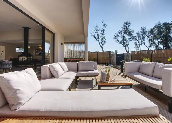 فيلة La Luxury Patio *