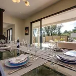 La Luxury Patio