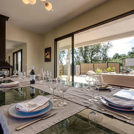 La Luxury Patio