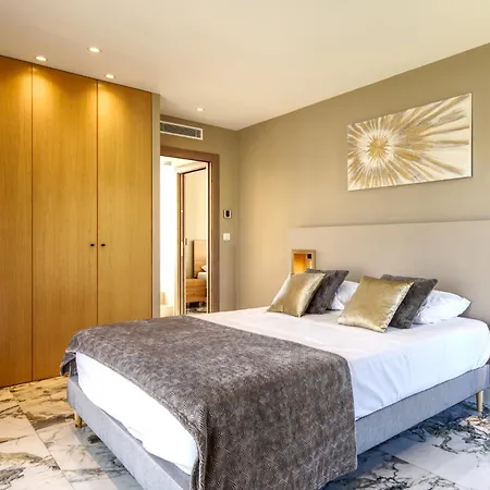 La Luxury Patio Villa