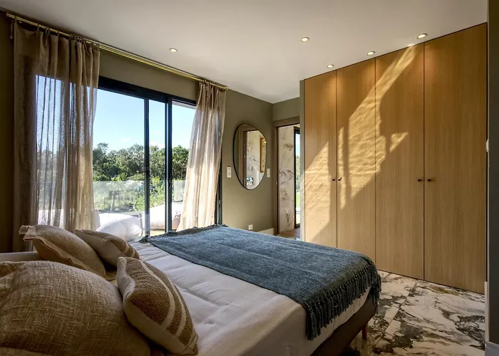 La Luxury Patio וילה Cirendinu