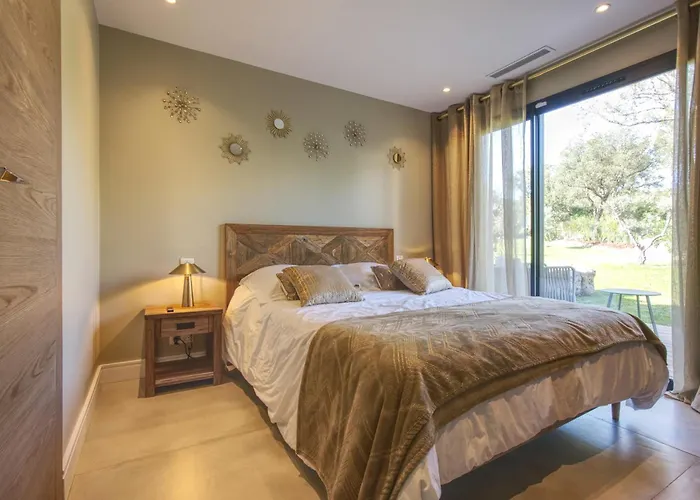 La Luxury Patio * Cirendinu